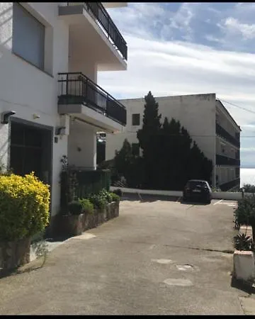 Apparemment T3 Proche De La Apartment