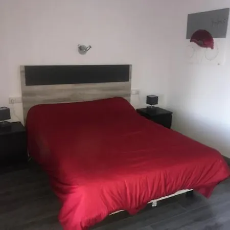 Apartament Apparemment T3 Proche De La *